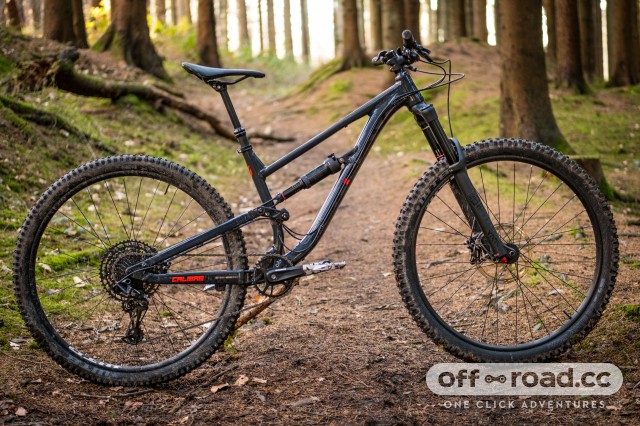 Best enduro discount mtb under 3000